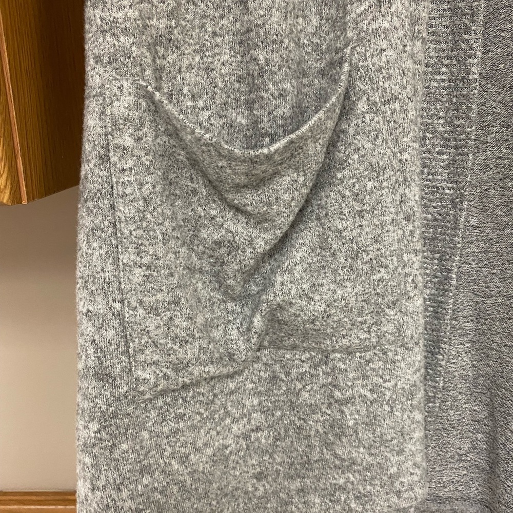 Flaunt Boutique Gray Speckled Cardigan - Picture 4 of 12